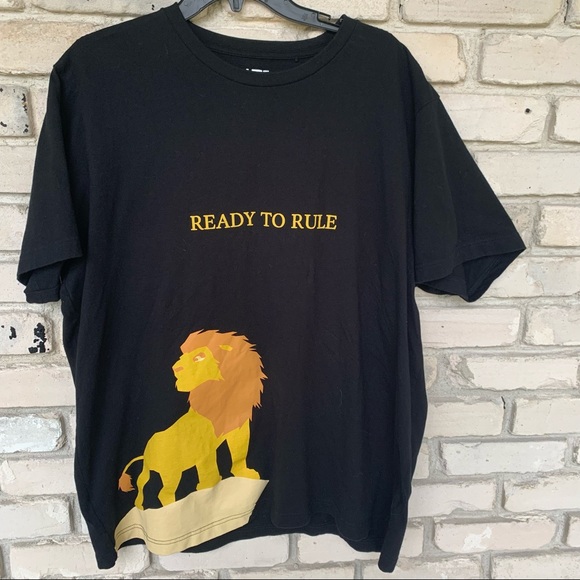 Uniqlo Other - Uniqlo Disney lion king shirt